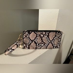 Reptile Print Wristlet. Zipper Closure. NWOT. Key Chain Attached.